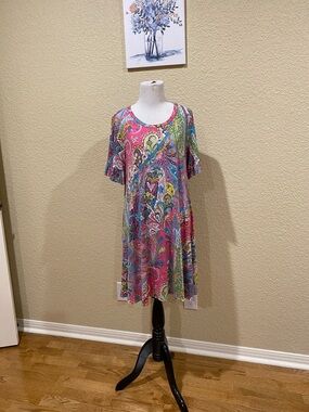 Paisley Short Sleeve Midi Dress in Pink Multi